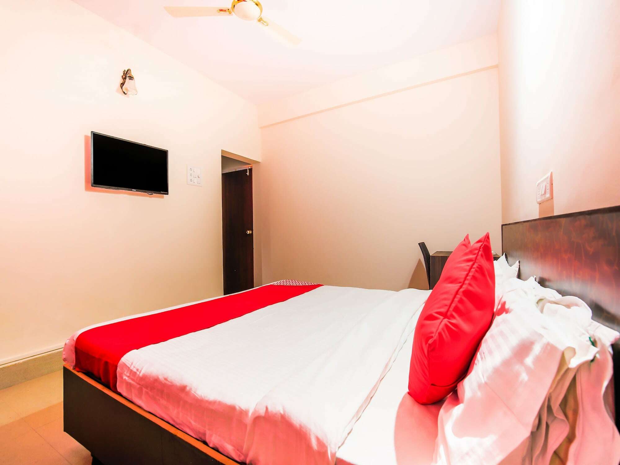 Oyo 18794 Hotel Colva Plaza Екстер'єр фото