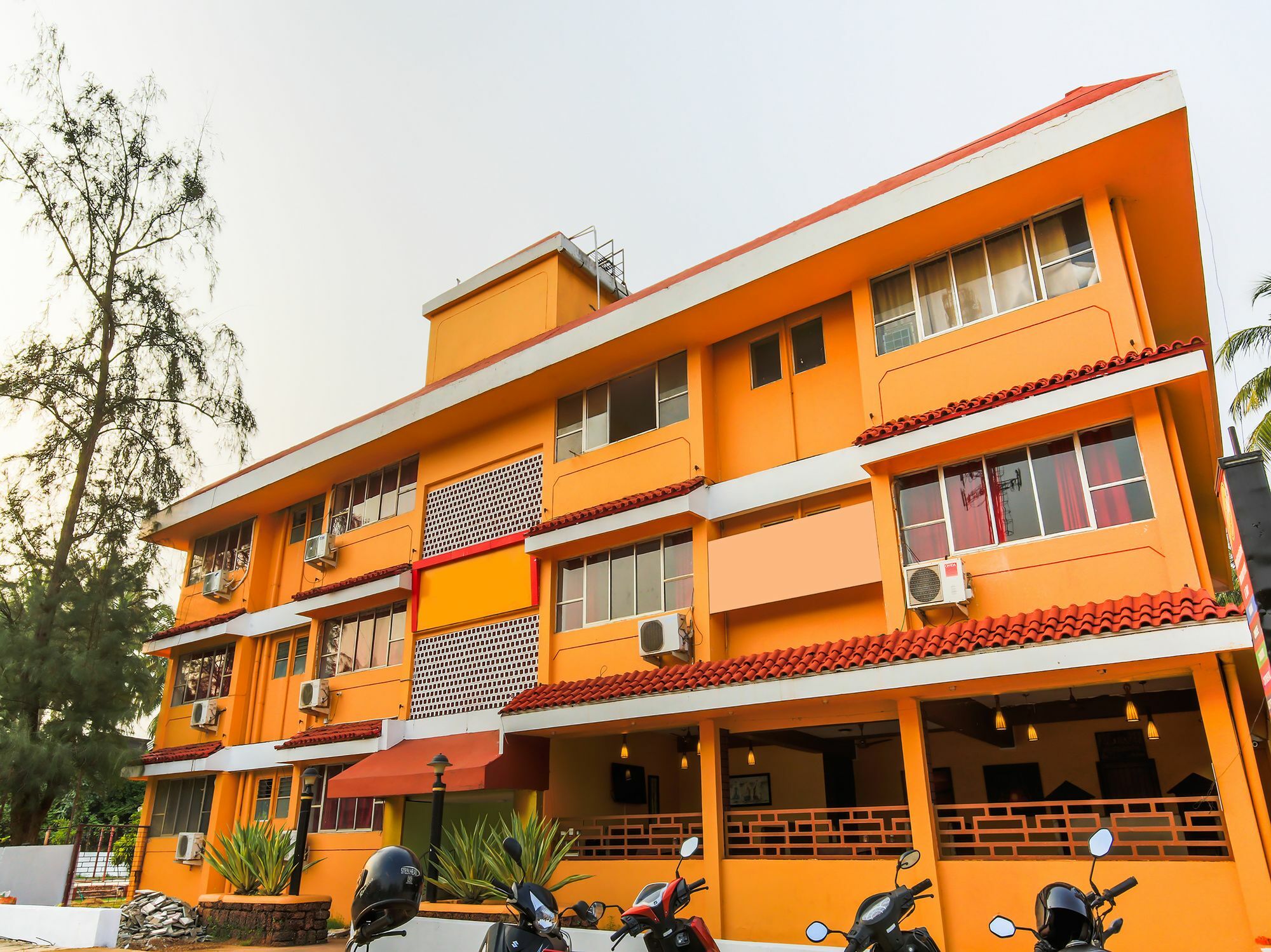 Oyo 18794 Hotel Colva Plaza Екстер'єр фото